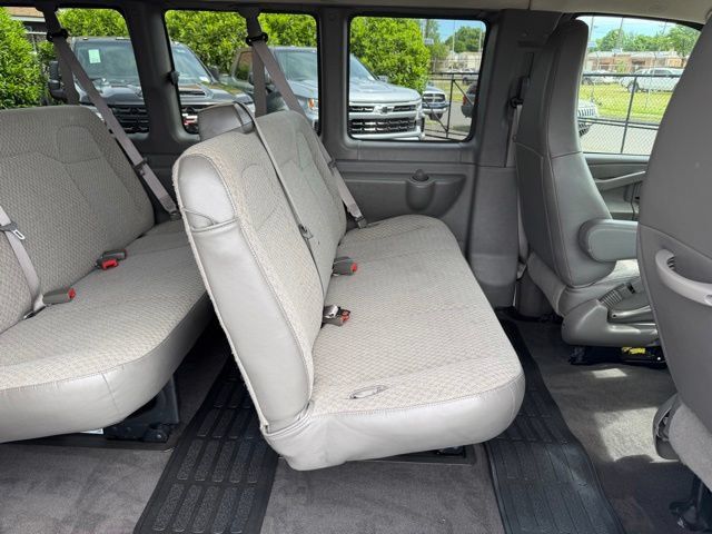 Used 2025 Chevrolet Express 3500 LT w/ LT Preferred Equipment Group RWD image 10