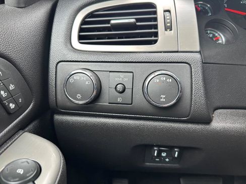 Used 2013 Chevrolet Silverado 2500 LTZ w/ LTZ Plus Package image 10