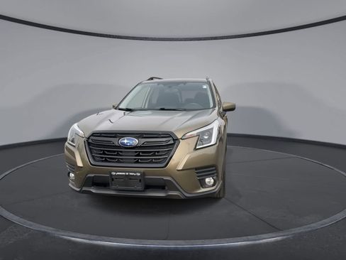 Certified 2023 Subaru Forester Premium image 3