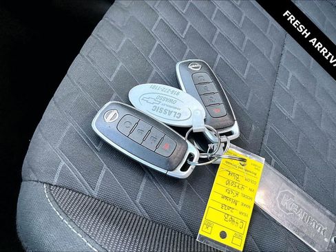 Used 2023 Nissan Kicks SV image 33