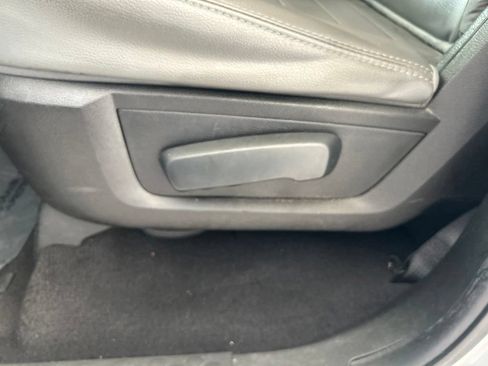 Used 2019 RAM 1500 Express RWD image 37