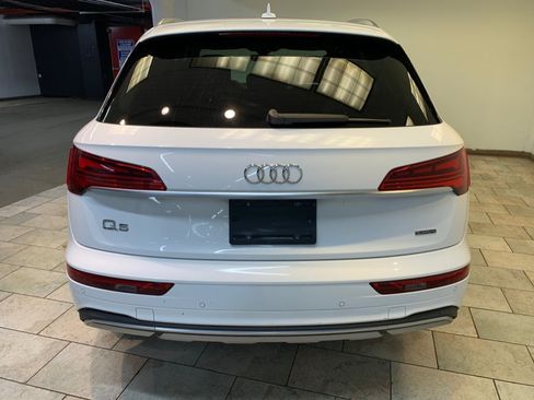 Used 2023 Audi Q5 Premium AWD/4WD image 7