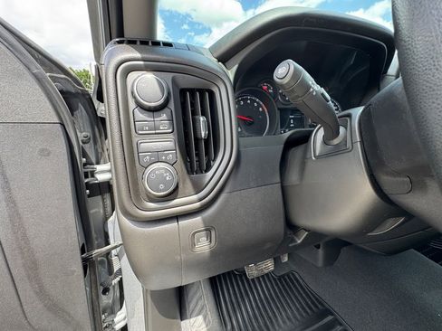 Used 2023 Chevrolet Silverado 1500 Custom AWD/4WD image 25