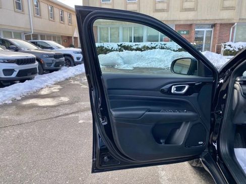 New 2026 Jeep Compass Latitude w/ Sun and Sound Group image 20