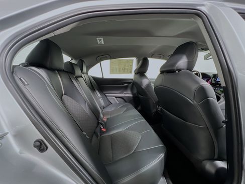 Used 2023 Toyota Camry XSE image 32