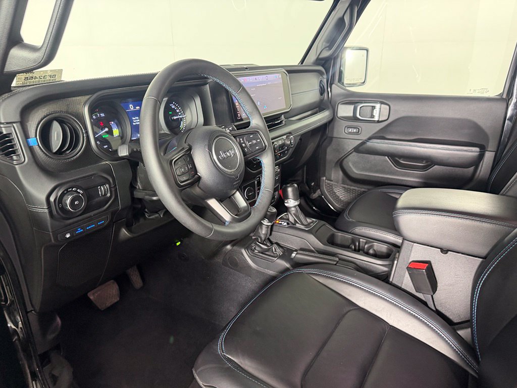 Used 2024 Jeep Wrangler Unlimited Rubicon 4xe AWD/4WD image 15
