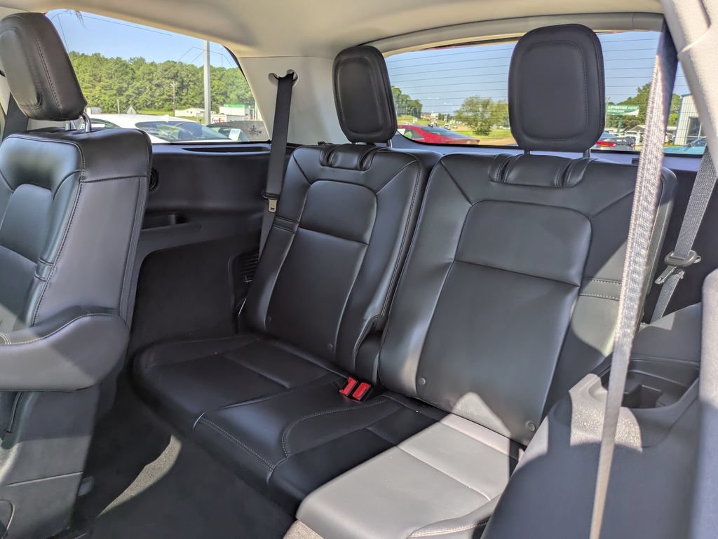 Used 2026 Lincoln Aviator 2WD image 9