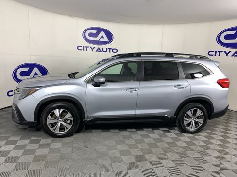 Used 2024 Subaru Ascent Premium AWD/4WD image 6