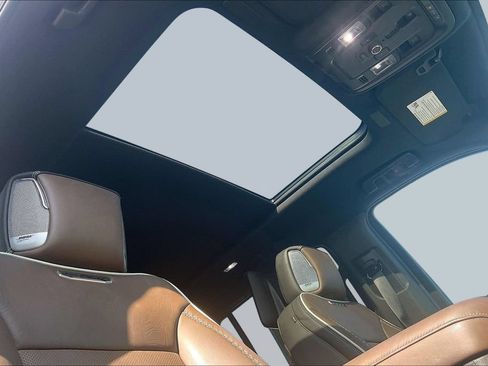 Used 2025 GMC Yukon Denali Ultimate AWD/4WD image 28