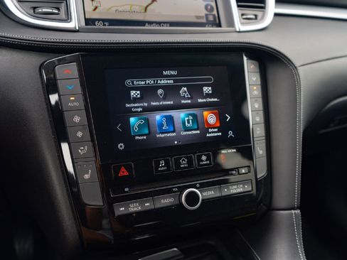 Used 2020 INFINITI QX50 Luxe w/ Navigation Package FWD image 17