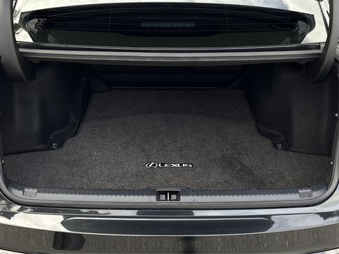 Used 2023 Lexus IS 350 F Sport image 11