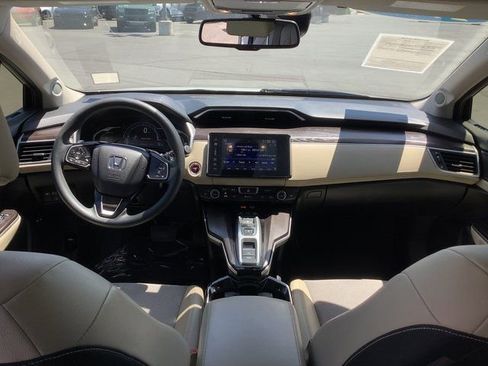 Used 2019 Honda Clarity Plug-In Hybrid image 6