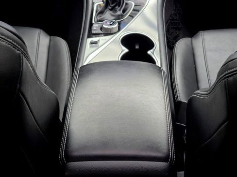 Used 2017 INFINITI Q60 3.0t w/ Premium Plus Package 3.0T image 21