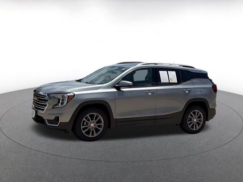 Used 2024 GMC Terrain SLT AWD/4WD image 8