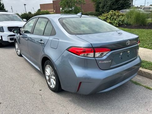 Used 2020 Toyota Corolla LE w/ LE Premium Package FWD image 6