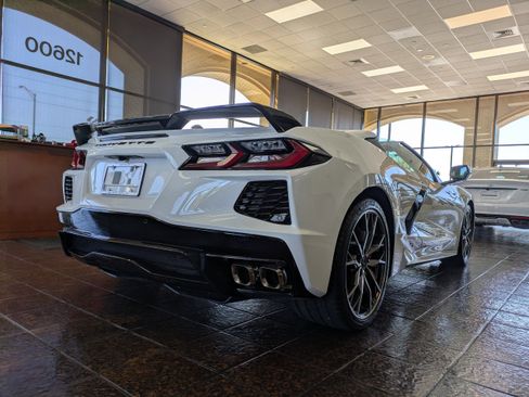 Used 2023 Chevrolet Corvette Stingray Premium Cpe w/ 3LT image 4