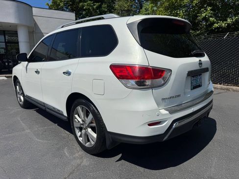 Used 2014 Nissan Pathfinder Platinum w/ Platinum Premium Package AWD/4WD image 3
