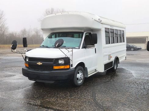 Used 2016 Chevrolet Express 3500 w/ School Bus Package RWD image 7