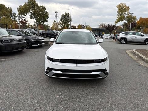 New 2026 Hyundai Ioniq 5 SE image 2