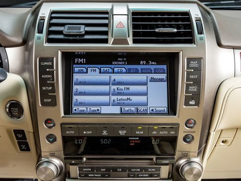 Used 2013 Lexus GX 460 image 25