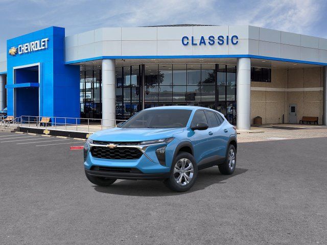 New 2026 Chevrolet Trax LS w/ Driver Confidence Package FWD image 8