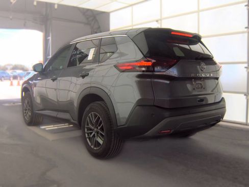 Used 2023 Nissan Rogue S FWD image 4