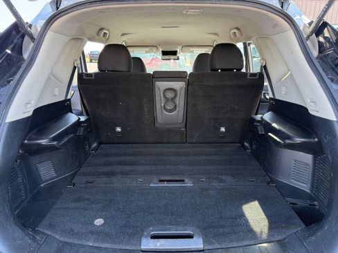Used 2017 Nissan Rogue SV image 29