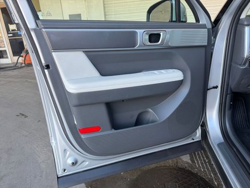 Used 2025 Hyundai Santa Fe SEL image 18