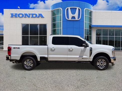 Used 2024 Ford F250 Lariat AWD/4WD image 2