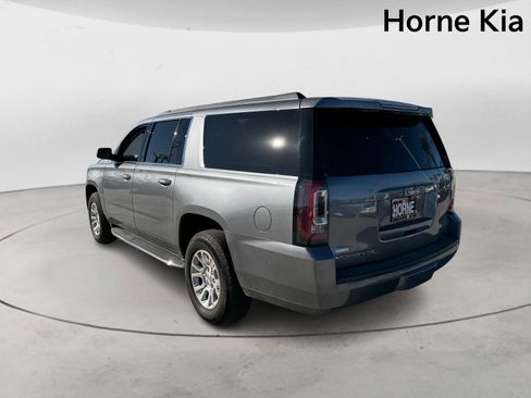 Used 2020 GMC Yukon XL SLE w/ Convenience Package image 5