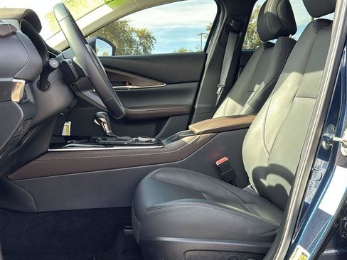 Certified 2025 MAZDA CX-30 AWD 2.5 S w/ Premium Package image 23