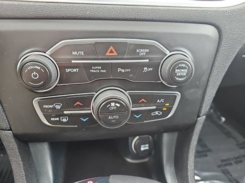 Certified 2018 Dodge Charger GT w/ Blacktop Package AWD/4WD image 35