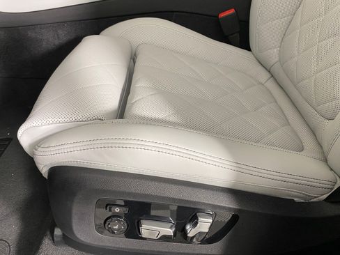 New 2026 BMW X5 sDrive40i w/ M Sport Package RWD image 11