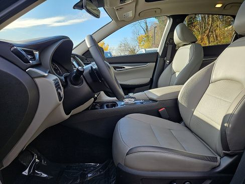 Used 2023 INFINITI QX50 Luxe image 13