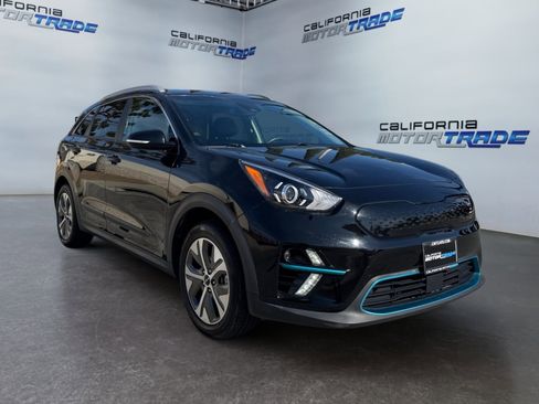 Used 2022 Kia Niro EX FWD image 3