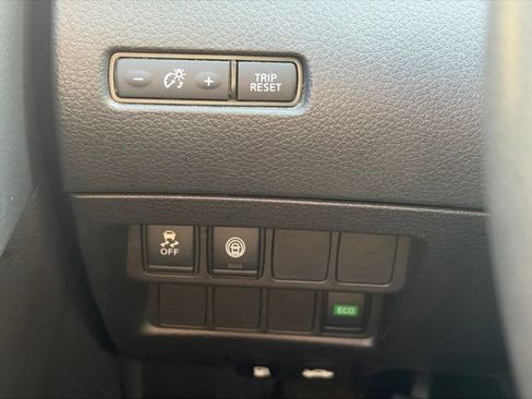 Used 2019 Nissan Rogue Sport SV FWD image 30