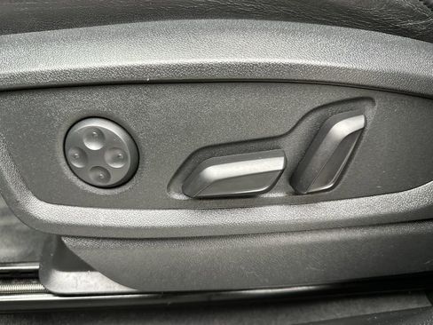 Used 2020 Audi SQ5 Premium w/ Convenience Package image 12