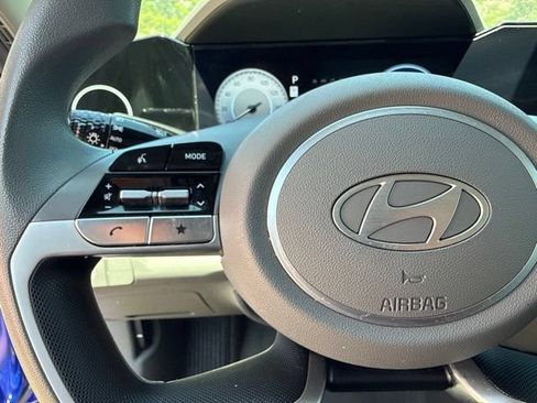 Used 2024 Hyundai Elantra SEL FWD image 30