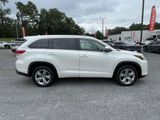 Used 2019 Toyota Highlander Limited image 2