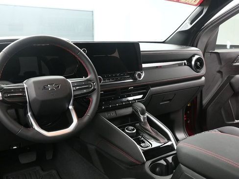 Used 2024 Chevrolet Colorado Z71 w/ Z71 Convenience Package 2 image 17