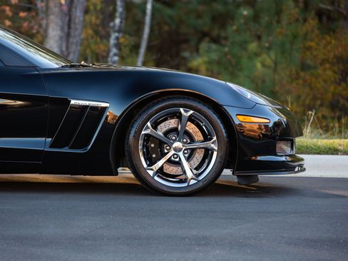 Used 2010 Chevrolet Corvette Grand Sport w/ Preferred Equipment Group image 9