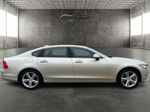 Used 2018 Volvo S90 T5 Momentum AWD/4WD image 2