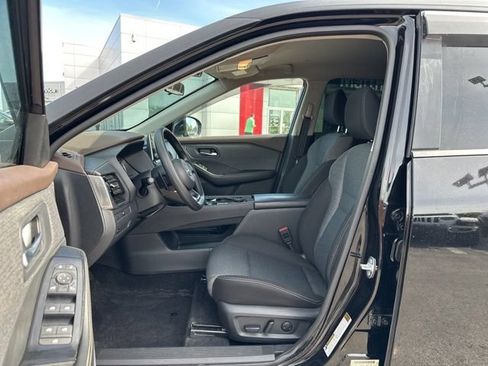 Used 2022 Nissan Rogue SV AWD/4WD image 11