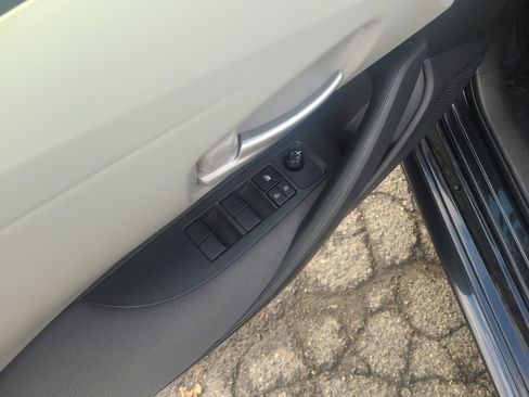 Certified 2021 Toyota Corolla LE image 13