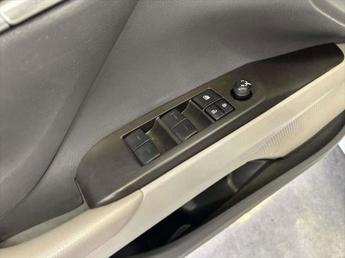 Certified 2023 Toyota Camry SE FWD image 17