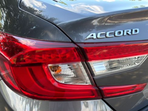 Used 2018 Honda Accord LX image 30