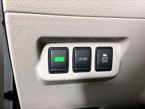 Used 2016 Nissan Sentra S image 28