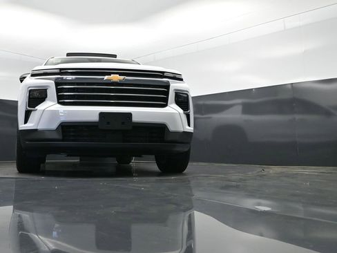 New 2026 Chevrolet Traverse LT w/ Sun and Wheel Package image 45