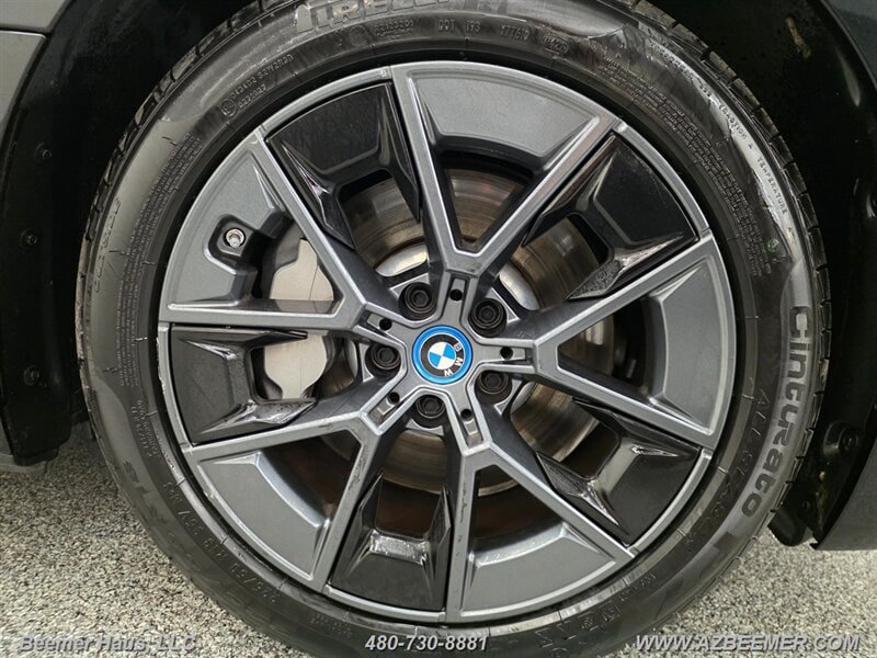 Used 2023 BMW i4 eDrive35 RWD image 19