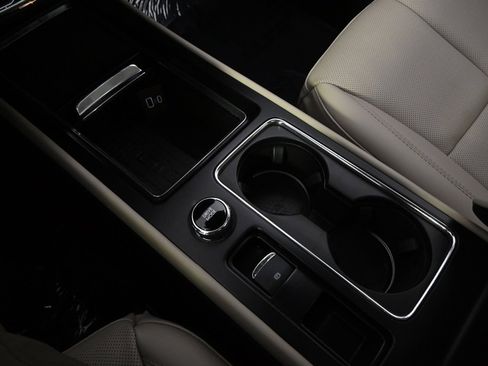 New 2026 Lincoln Corsair Premiere image 33